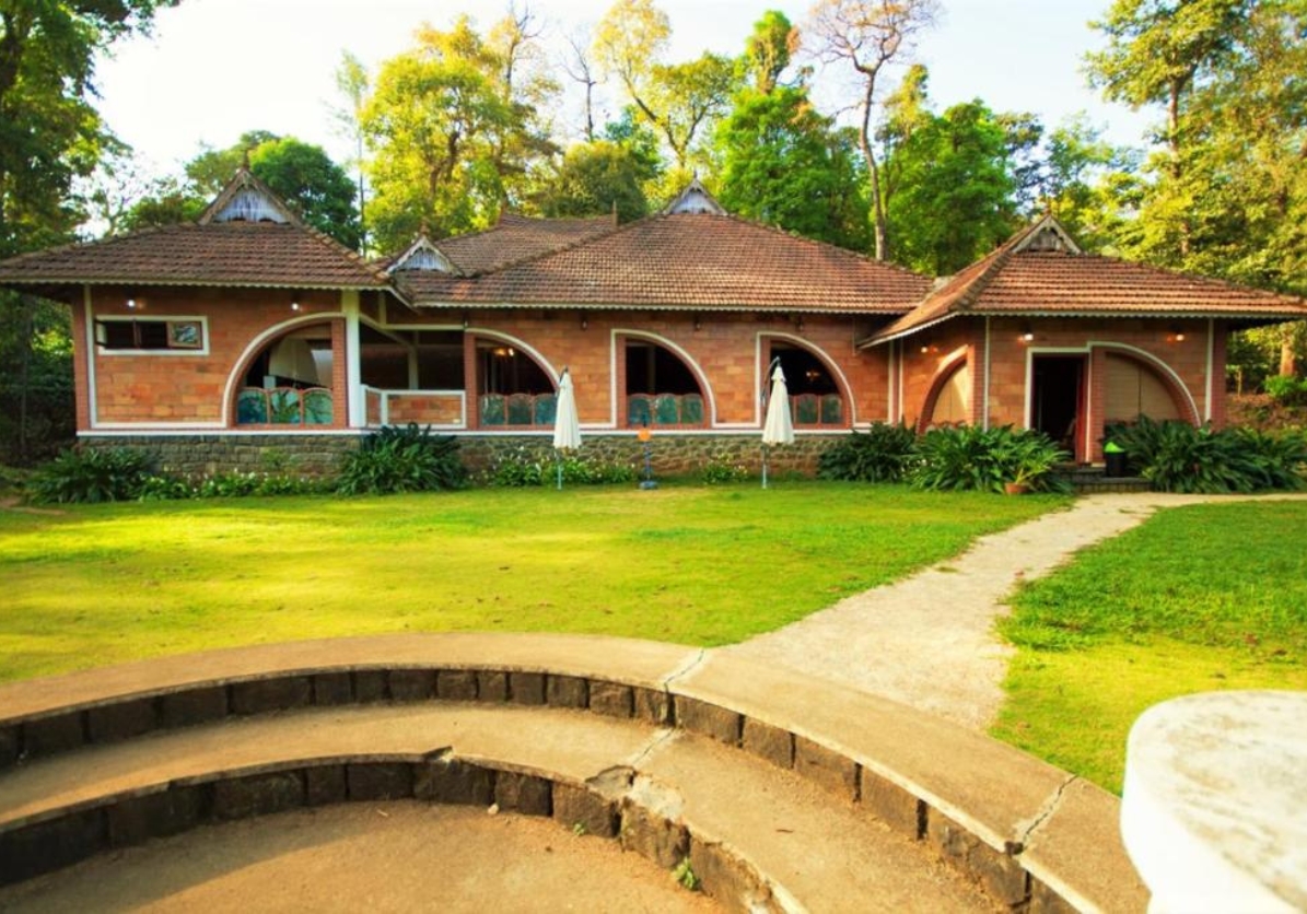 Misty Woods Resort – Coorg